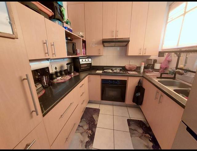 2 BEDROOM PROPERTY TO RENT IN PRETORIA GARDENS